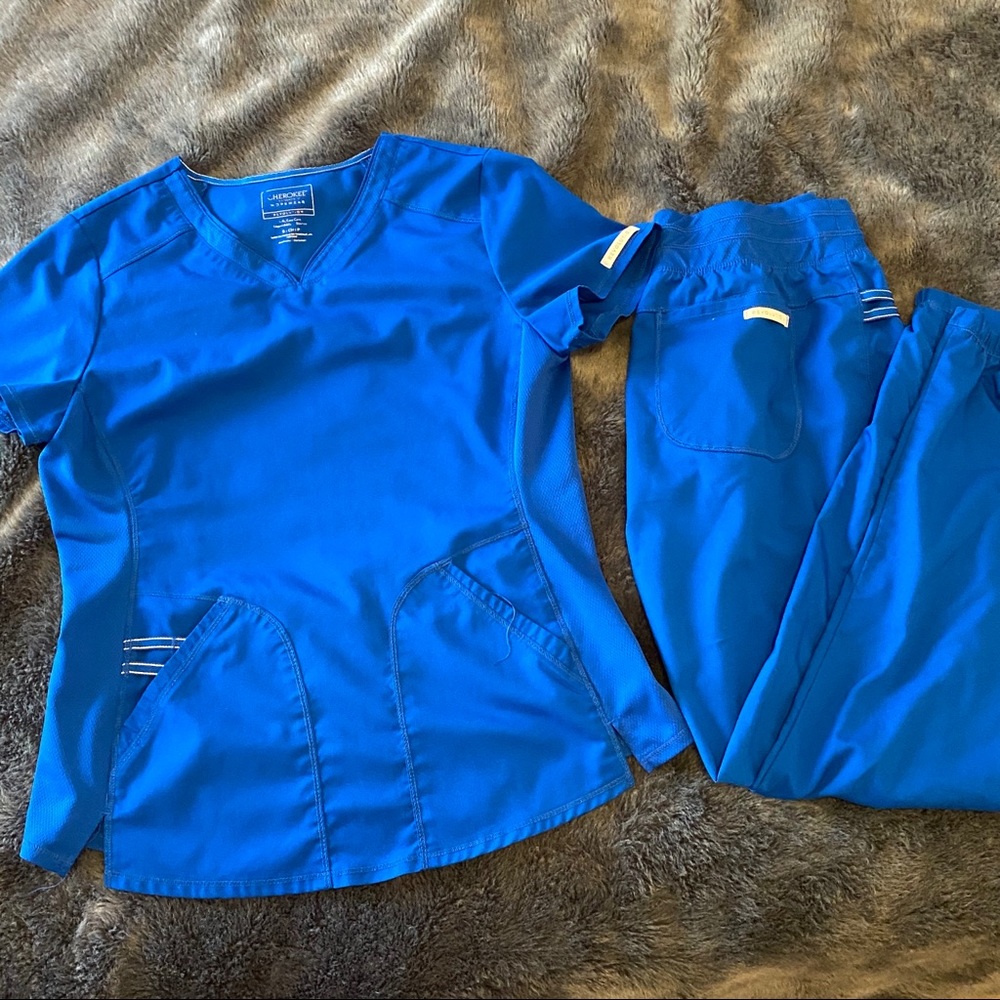 Cherokee revolution scrubs with jogger bottoms